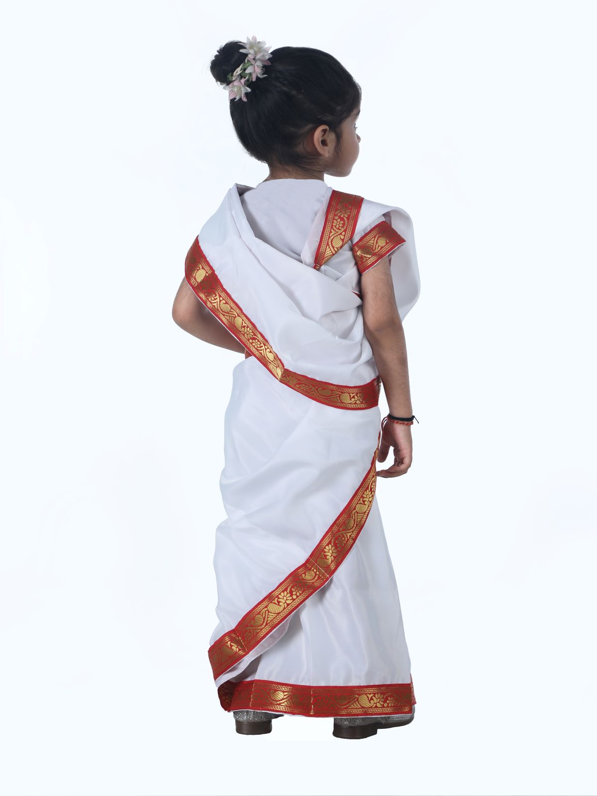 Formal Wear Children Plain White Nauvari Saree, With blouse piece, 9m at Rs  650/piece in Mumbai