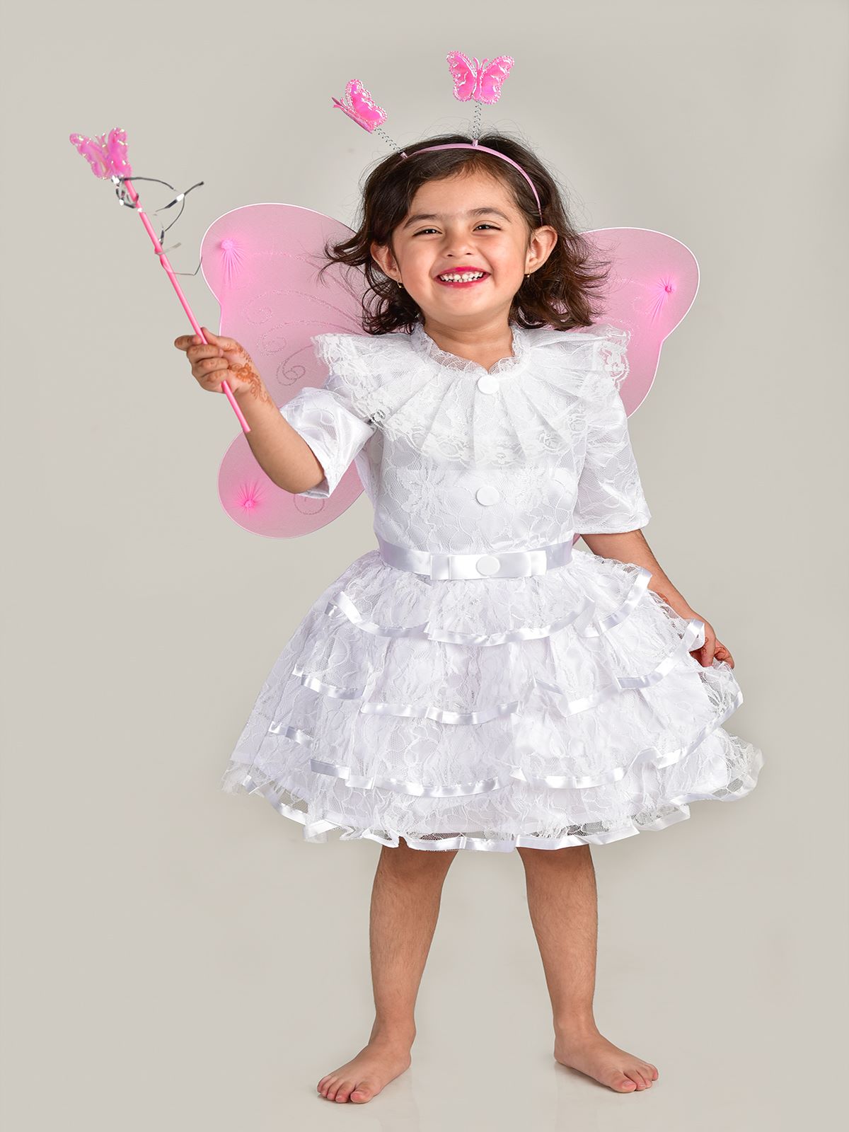 Kids with angel wings. Little cute boy child in angel dress with happy  smiling face. Cupid valentin on valentines day. Festive greeting love Card  Stock Photo - Alamy